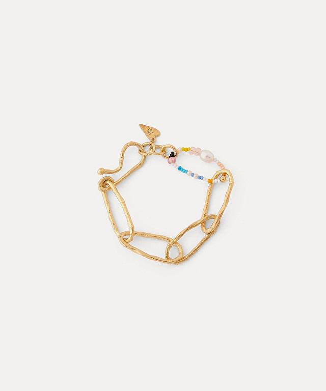 bracelet with decorative beadwork