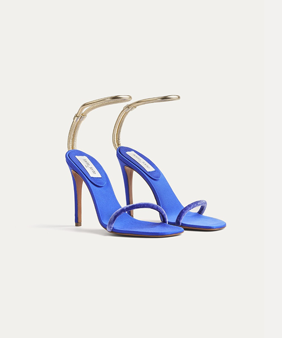 Cross strap block heeled court shoes | Jessyss